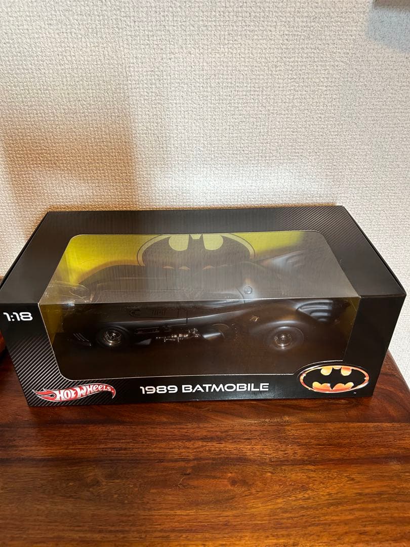 Hot Wheels 1989 Batmobile 1:18 バットモービル美品 1:18 1989 Batmobile Model Toy Car Diecast Toy Vehicle Door Open