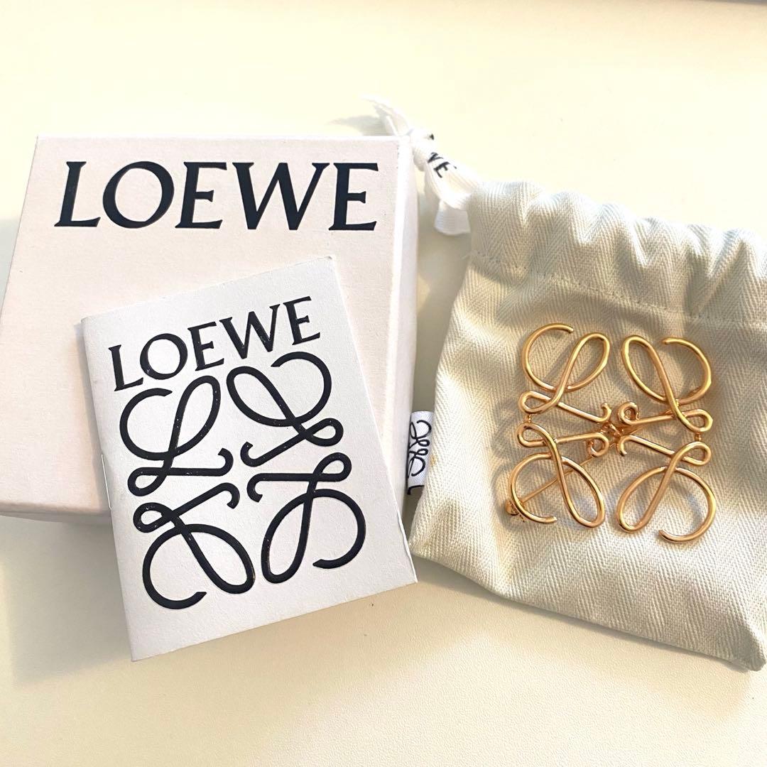 【美品】LOEWE アナグラムブローチ　ピンクゴールド ロエベ LOEWE アナグラム ブローチ ピンクゴールド/ゴールド/マルチ