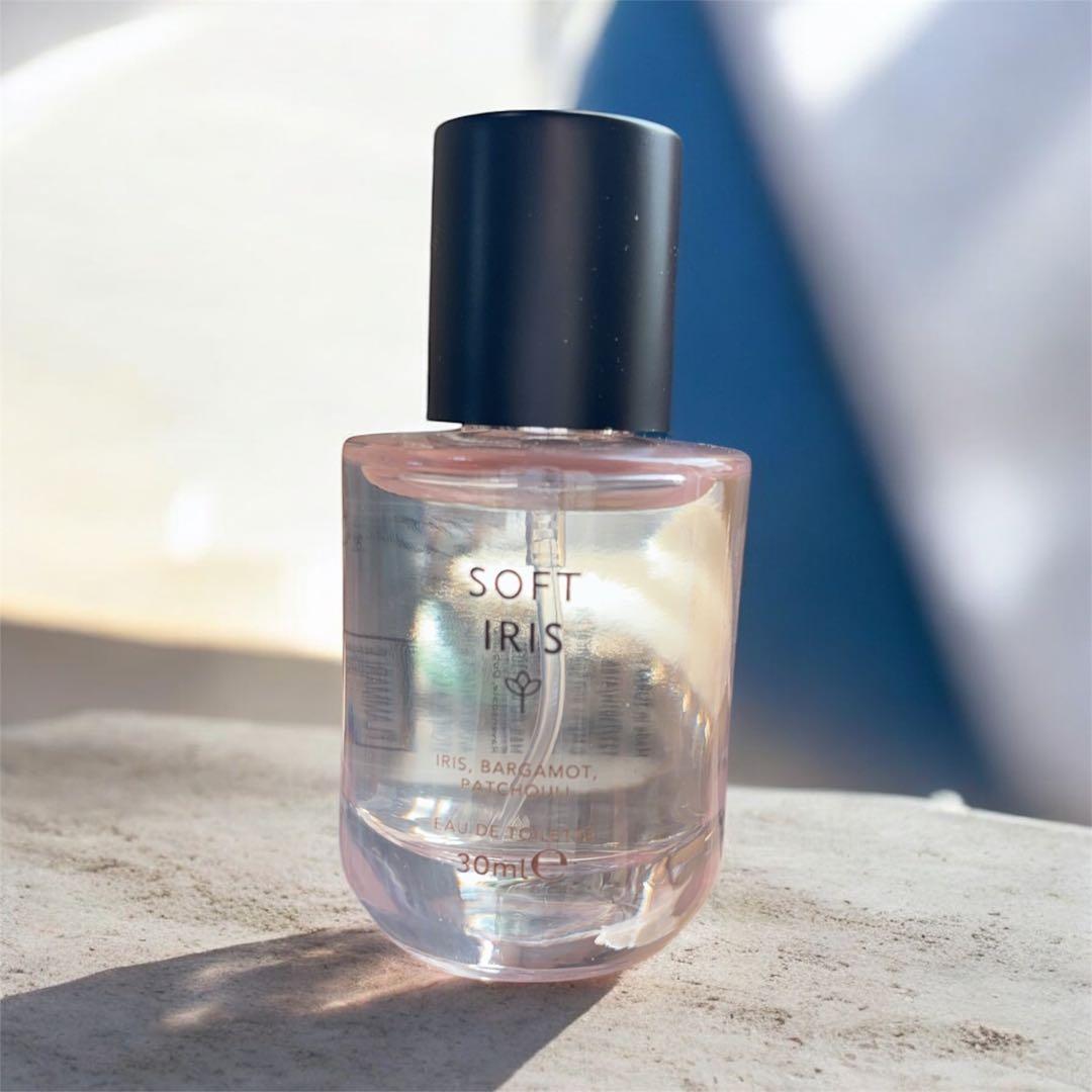 未使用 DISCOVER Soft Iris オードトワレ 30ml フローラル トーン」からブランド初のフレグランスが登場 フローラルブーケの香り