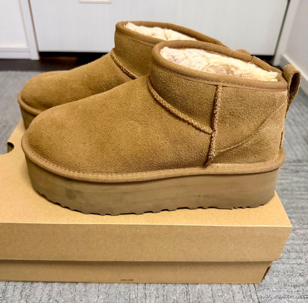 UGG クラシックウルトラミニ ブーツ UGG＞クラシック ウルトラミニプラットフォーム ブーツ