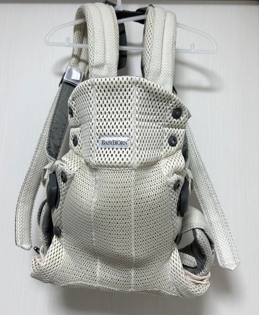ベビービョルンハーモニー　クリーム　抱っこ紐 ベビービョルン｜抱っこ紐｜ハーモニー/クリーム｜ブリベビ通販