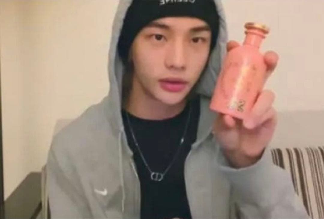 GUCCI アチャントフォーザニンフ 香水　100ml Gucci The Alchemist's Garden A Chant For The Nymph Eau de Parfum