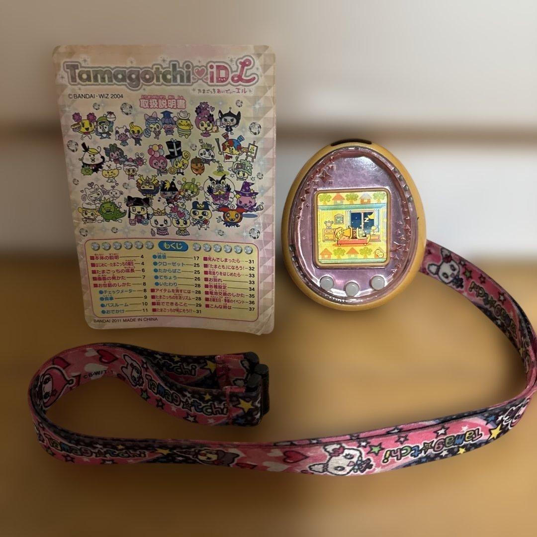 Tamagotchi たまごっち idl ピンク ストラップ説明書付き動作確認済 たまごっちID バンダイ BANDAI Tamagotchi iD ピンク 箱 説明書