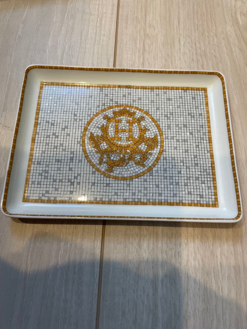 エルメス　モザイク柄　24ゴールド スクエアプレート　美品　正規品　皿　16cm HERMES エルメス モザイク ヴァンキャトル ゴールド スクエアプレート