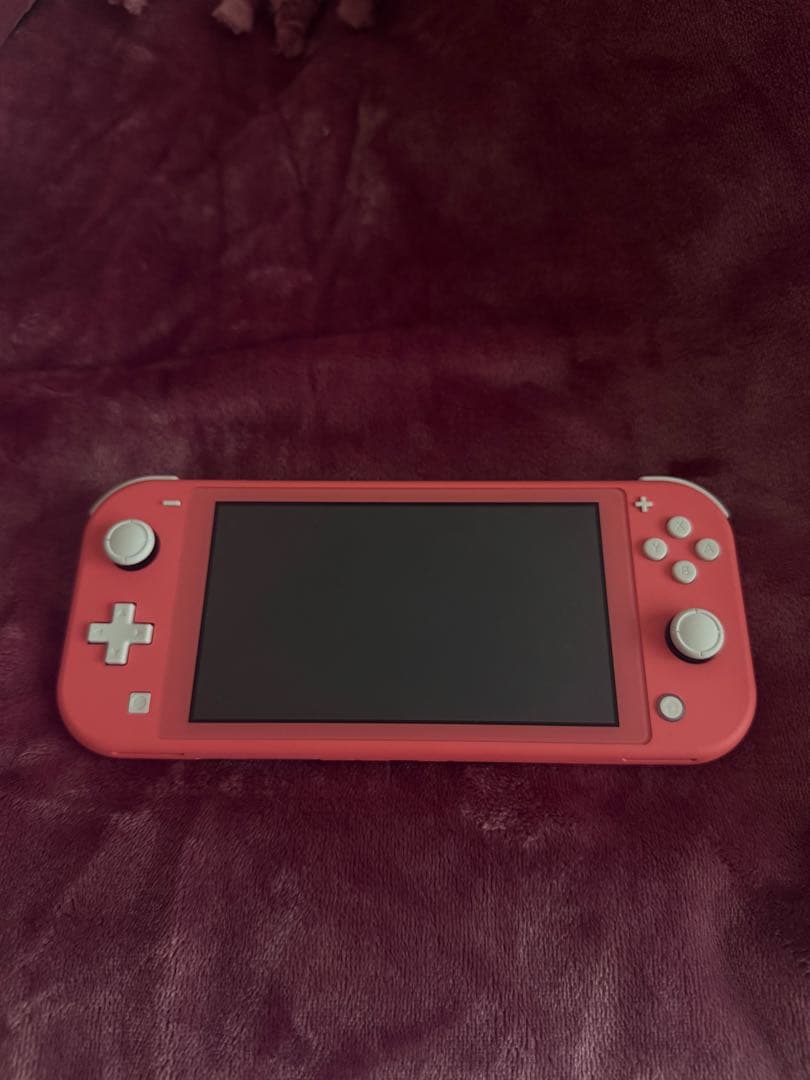 Nintendo Switch Lite ピンク 本体とゲームカード付き Amazon.com: Nintendo Switch Lite - Coral - Switch : Video Games