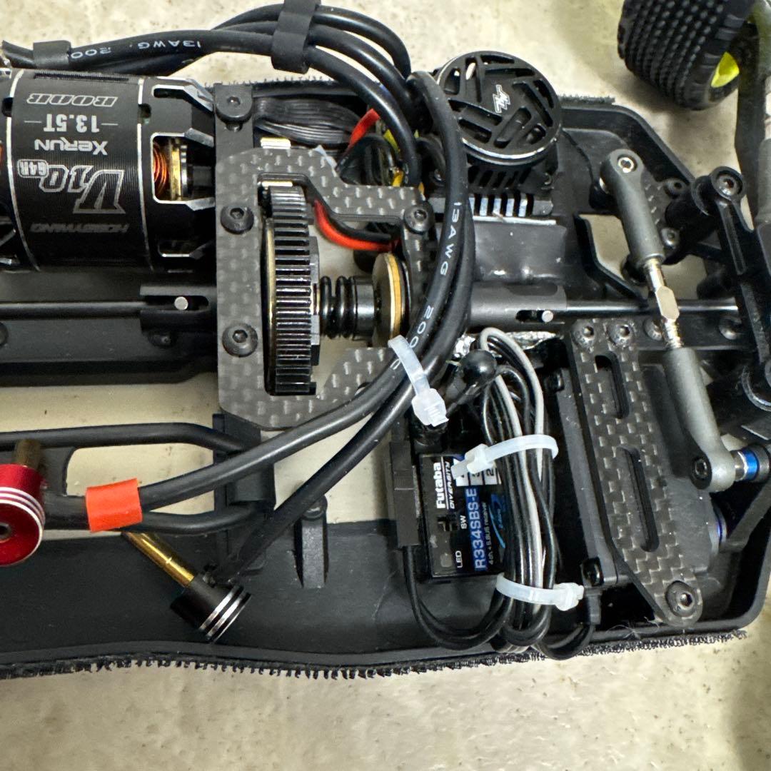 アソシエイテッド RC10 B74.2 CE (組立メカ搭載済み) - メルカリ