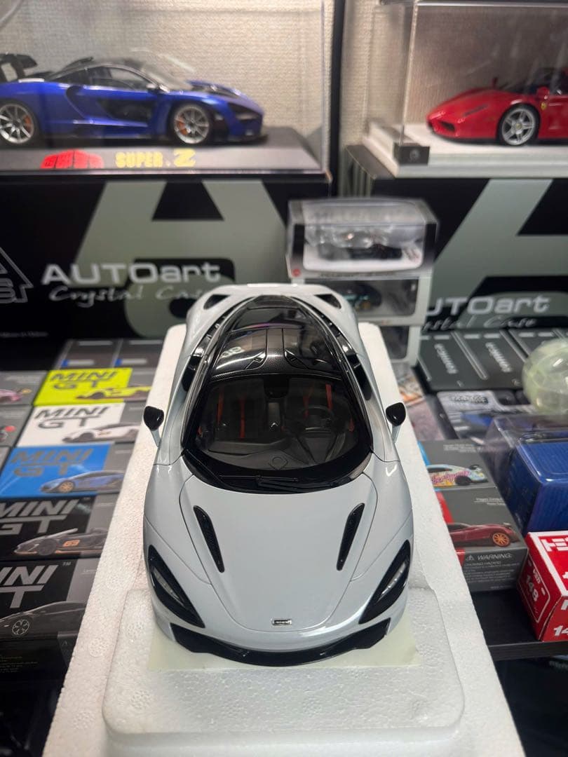 オートアート　McLaren 720s マクラーレン720s 1/18 1/18 マクラーレン 720S （メタリック・レッド） 76072 | AUTOart ON