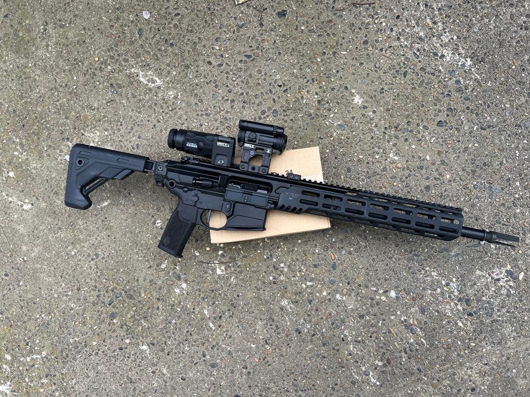 実物　MI midwestindustries 12.5inch ハンドガード