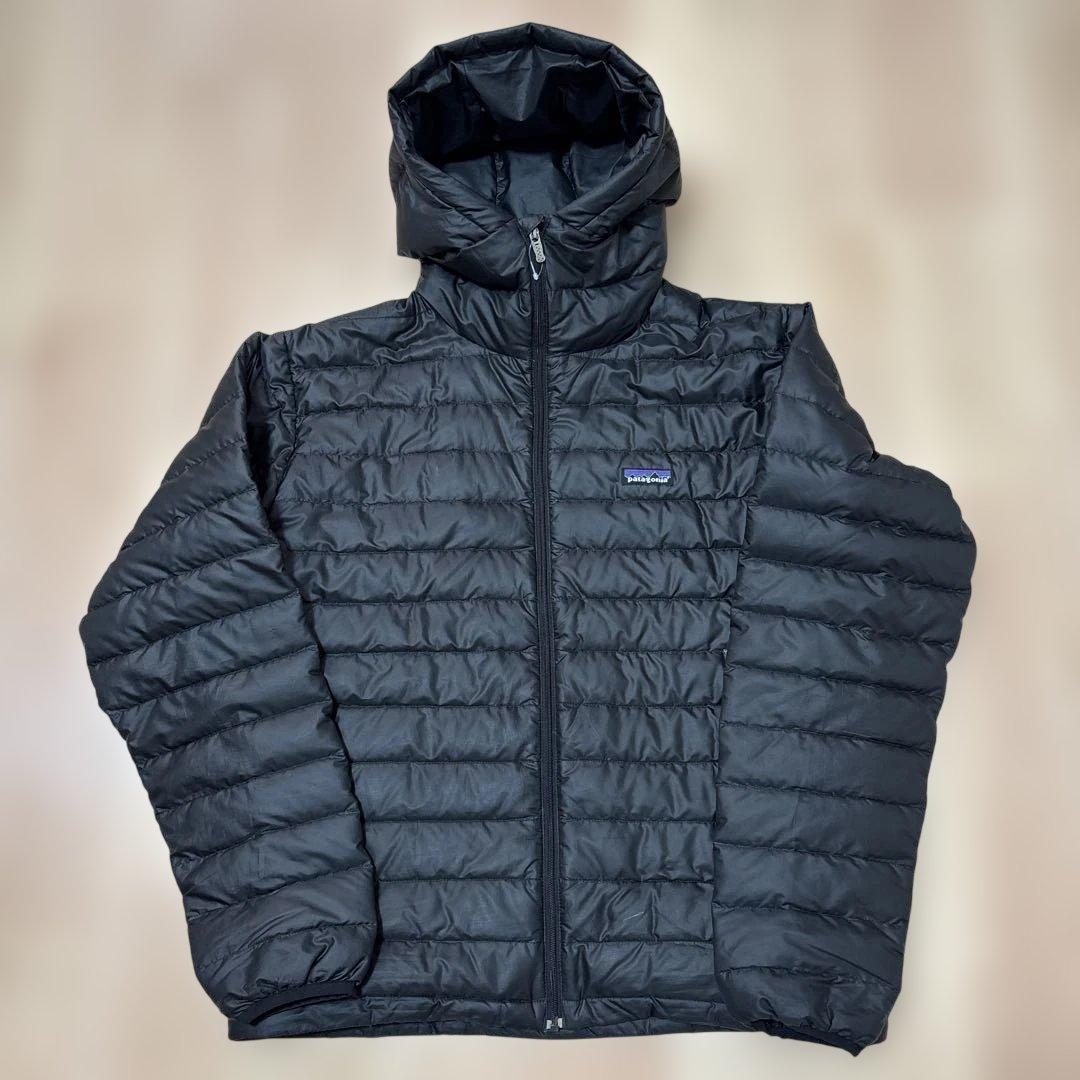 パタゴニア　ダウンセーター　フーディ　ブラック patagonia ダウンセーターフーディ 軽量で汎用性の高いダウンセーター