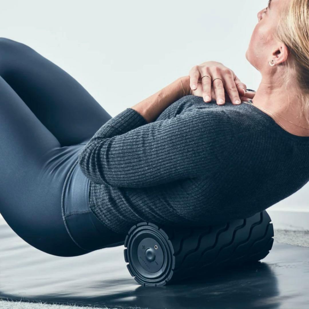 セラガン Theragun Wave Roller ウェーブ ローラー フォーム Amazon | TheraGun Therabody WaveRoller - 体と大きな筋肉のための高