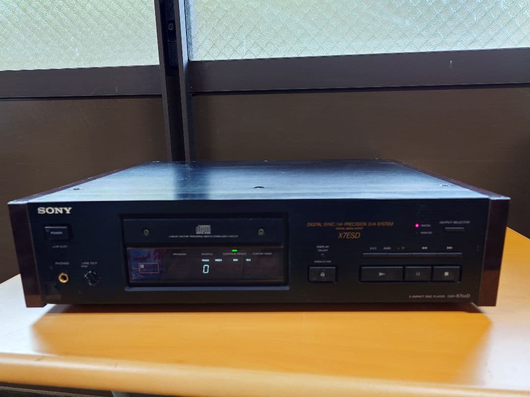 SONY CDプレーヤー CDP-X7 ESD Legendary Sony CDP-X7ESD CD Player For Sale! | LiQUiD AUDiO
