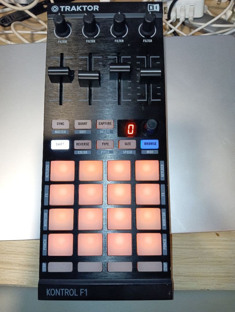 TRAKTOR KONTROL F1 DJコントローラー Open Box Native Instruments TRAKTOR KONTROL F1 DJ Controller