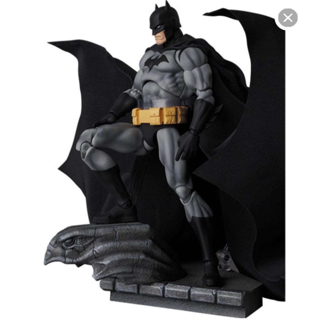 アメコミ MAFEX No.126 BATMAN HUSH BLACK Ver. c MAFEX No. 126 Batman: Hush Batman (Black Ver.) Action Figure
