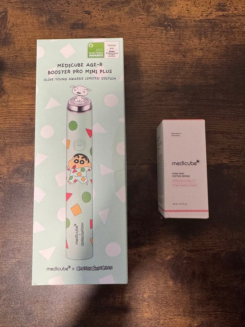 メディキューブ クレヨンしんちゃん 美顔器 ブースタープロミニプラス　PDRN メディキューブ Medicube クレヨンしんちゃん 美顔器 ブースタープロ