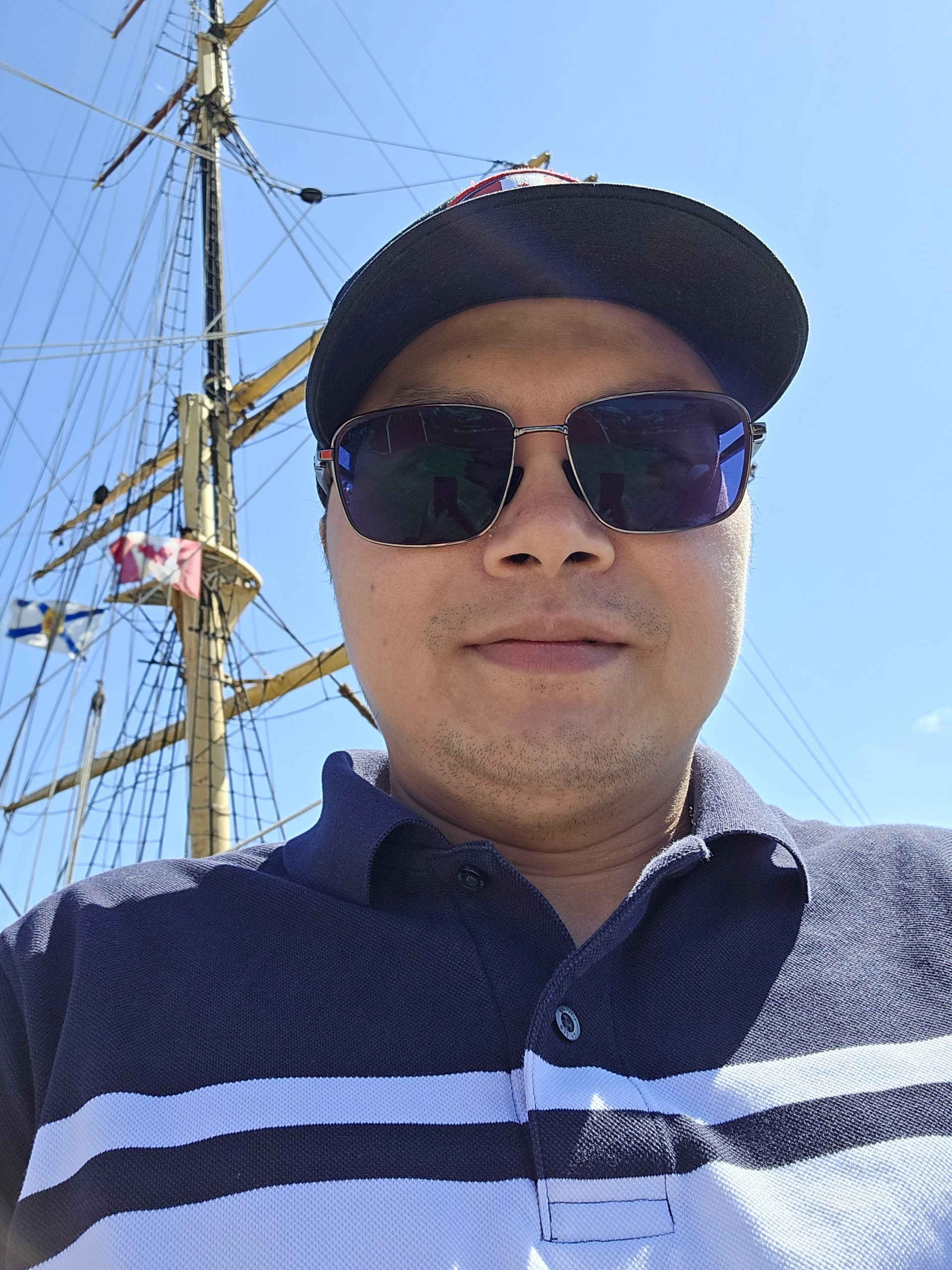 Chiến nhặt bóng